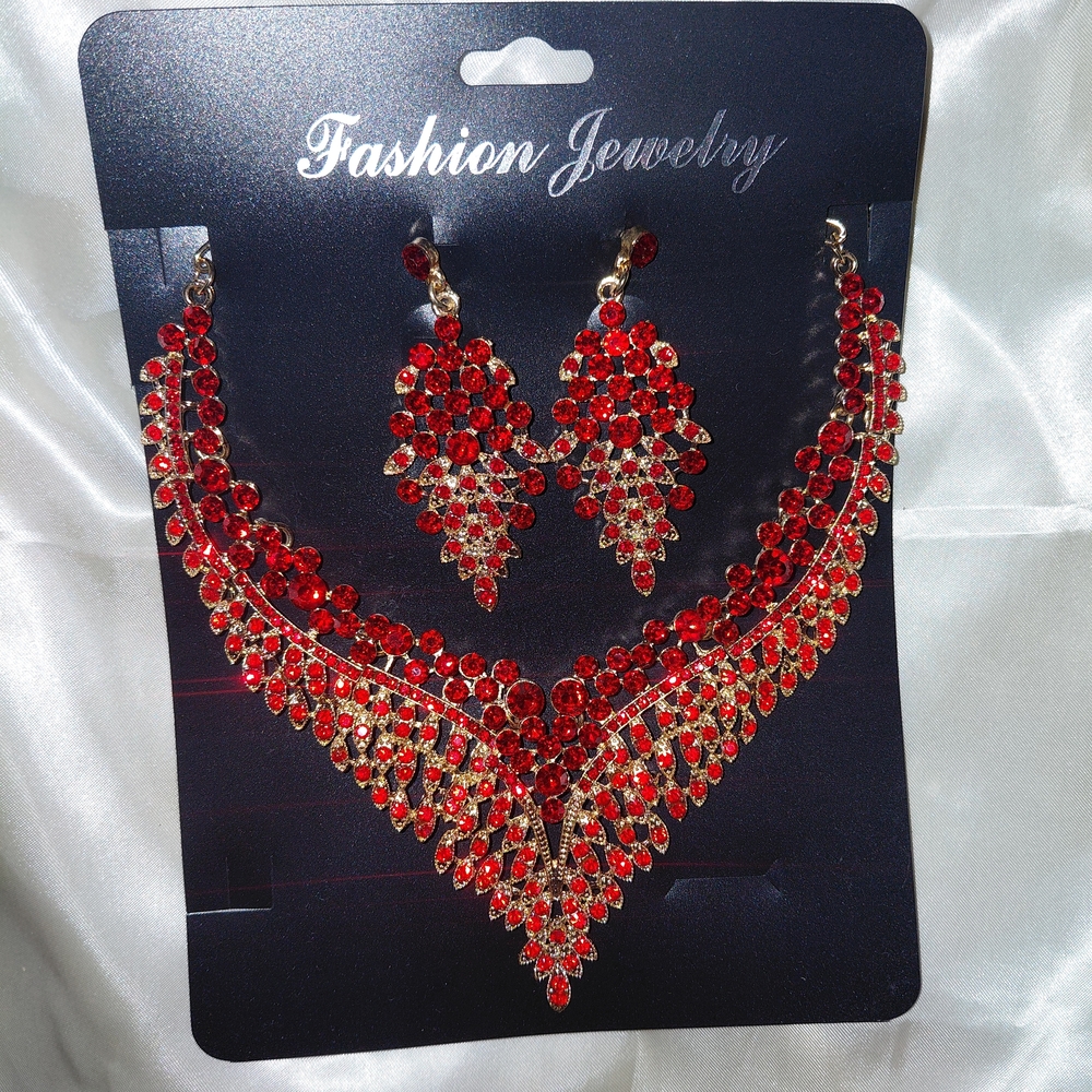 Elegant Red and Gold Jewelry Set